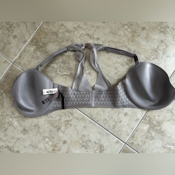Victoria’s Secret bra NWT - Picture 3 of 4